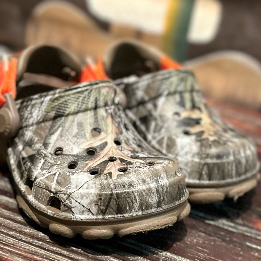 Boys infant toddler size 5  all terrain real tree crocs